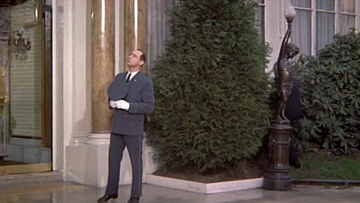 Louis De Funes - 1966 - Le Grand Restaurant FRENCH DVDRip XviD AC3 CD1-LiberTeam