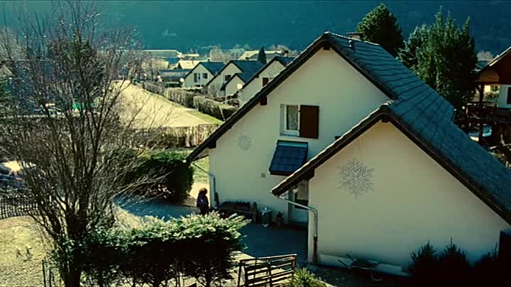 Les Cinq Diables 2022 French BDRip x264-T911