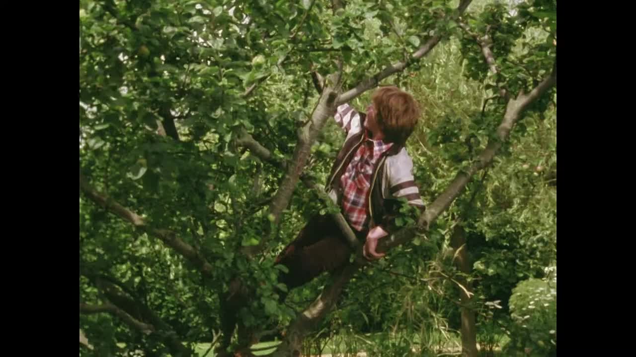 Five Run Away Together S02E09