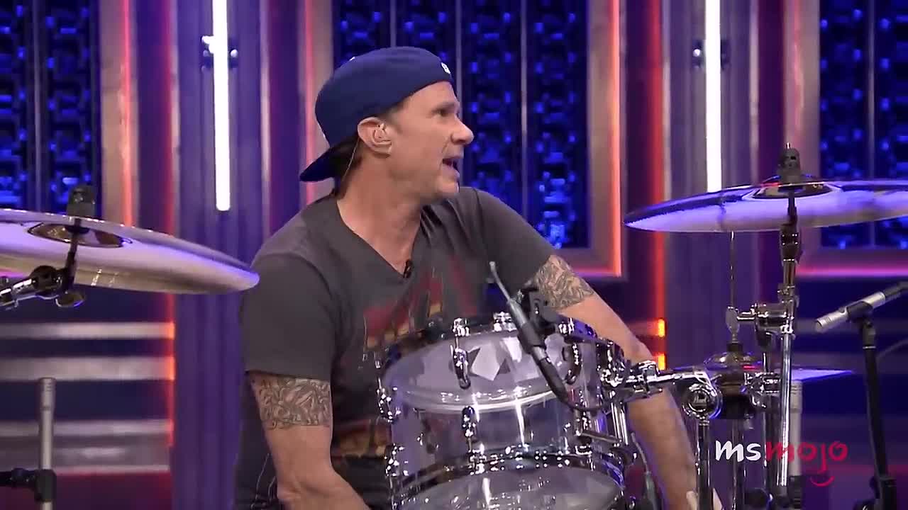 ⁣Top 20 Celebs Who Look Like Twins