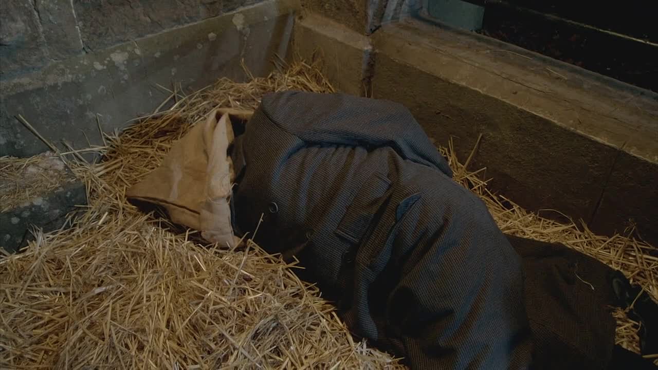 Blandings S02E03 - Hallo to All This