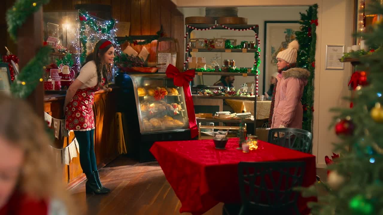 Christmas Keepsake 2023 1080p WEBRip x264 AAC-