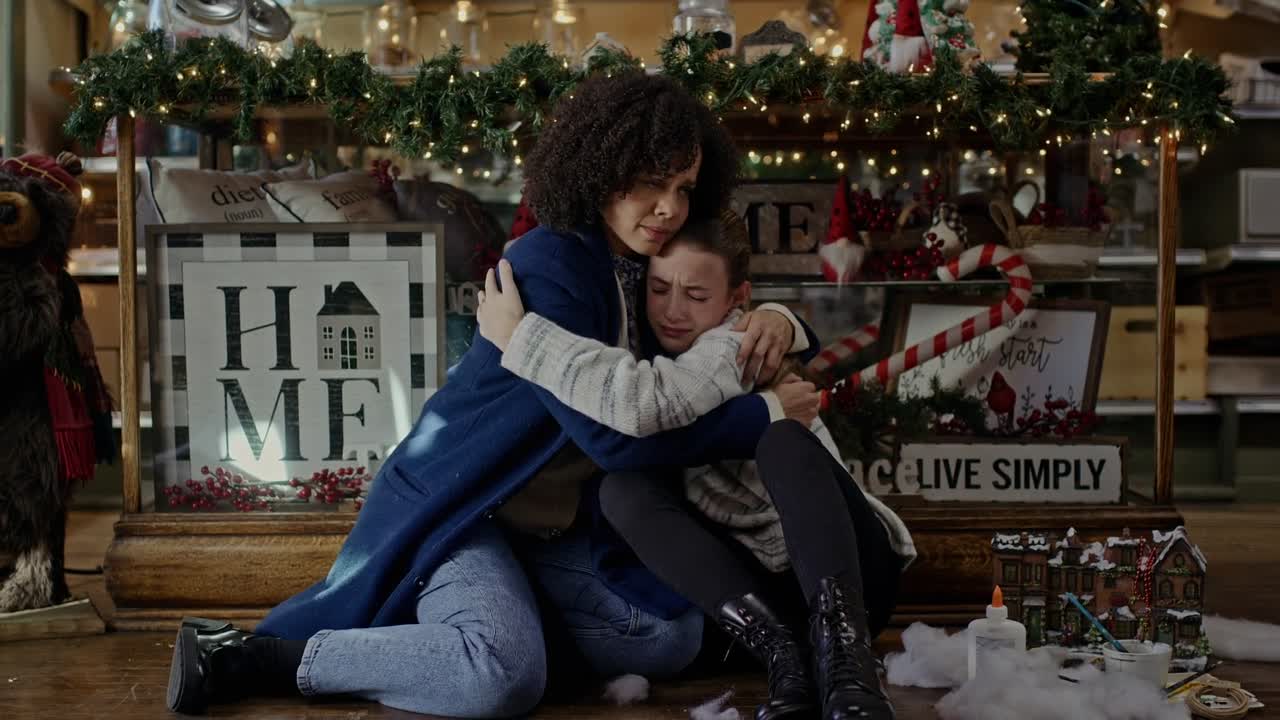 Christmas On Mistletoe Lake 2022 1080p WEBRip x264 AAC-