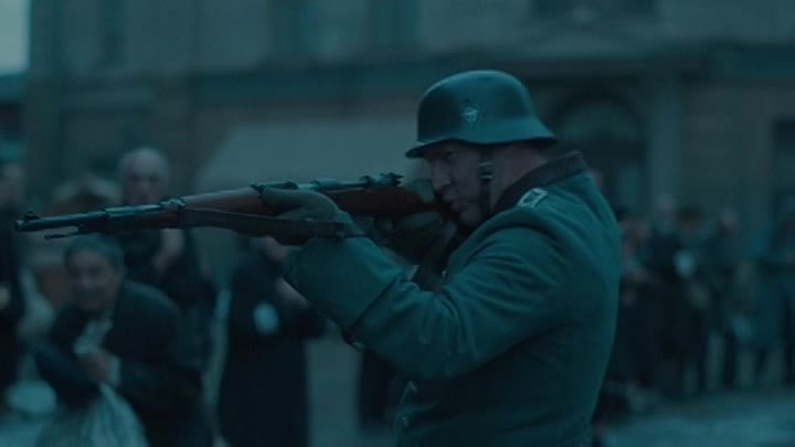 Love Gets a Room 2022 HDRip XviD AC3-EVO