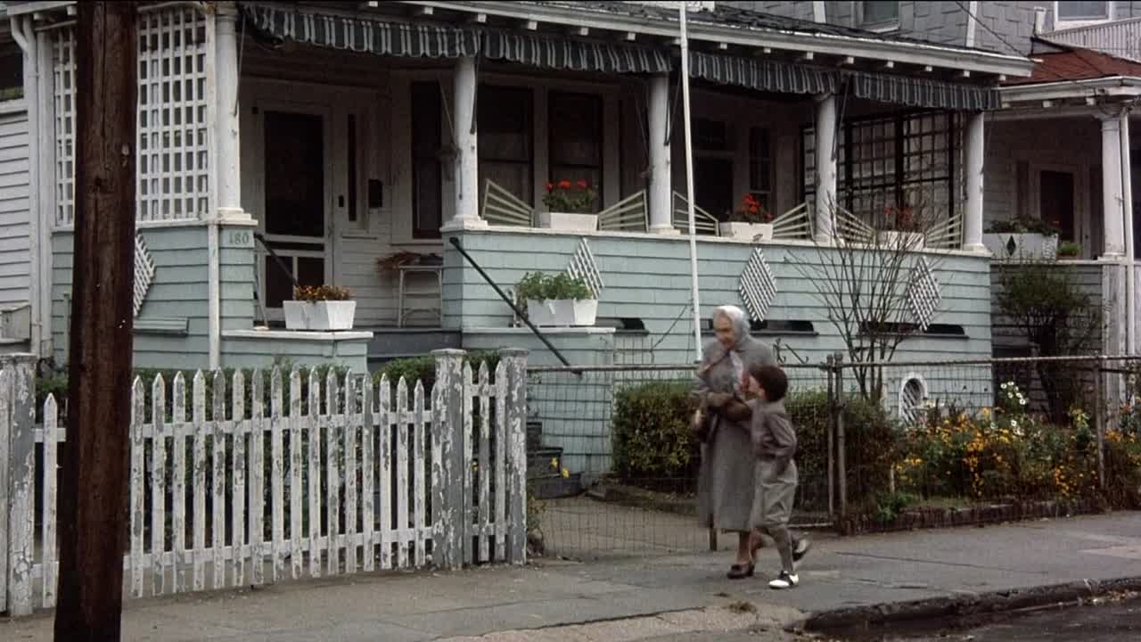 ⁣Radio Days 1987 1080p BluRay x264 YIFY