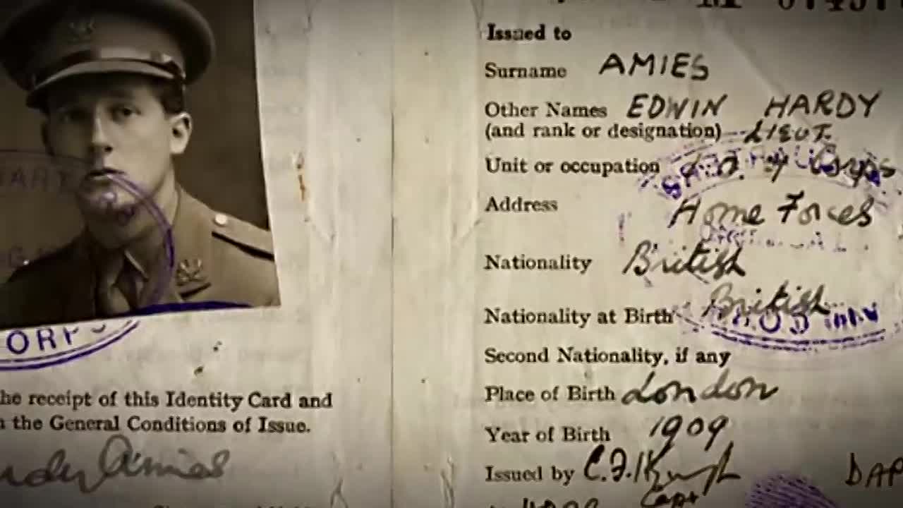 The British Fashion Designer Who Oversaw Countless WW2 Assassinations