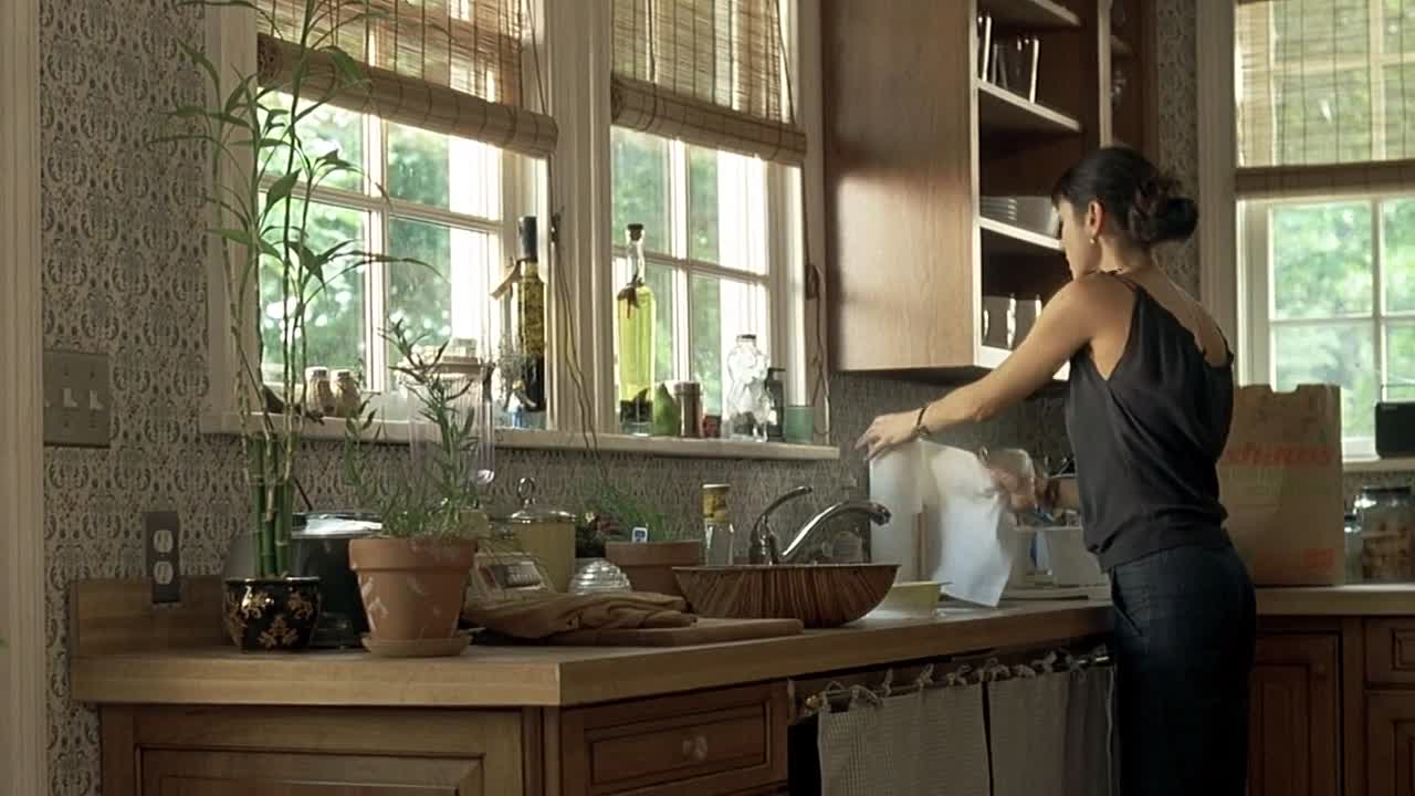 ⁣Little Children 2006 1080p WEBRip x264-[YTS LT]