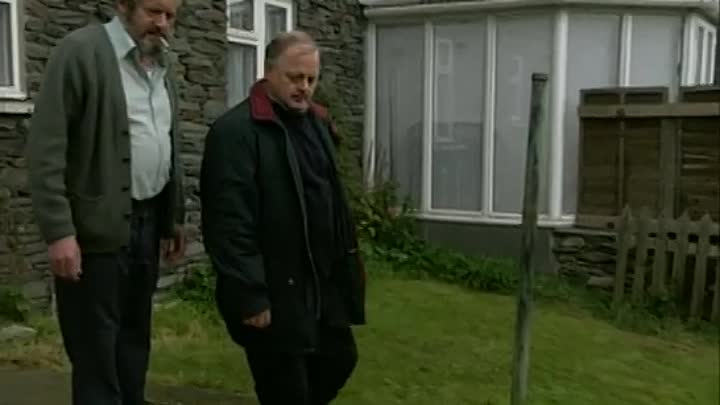 The Lakes S02E10