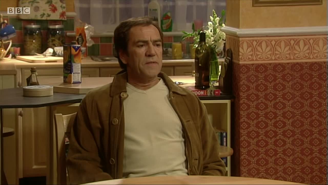 My Family (2000) - S02E01 - All Roads Lead To Ramon