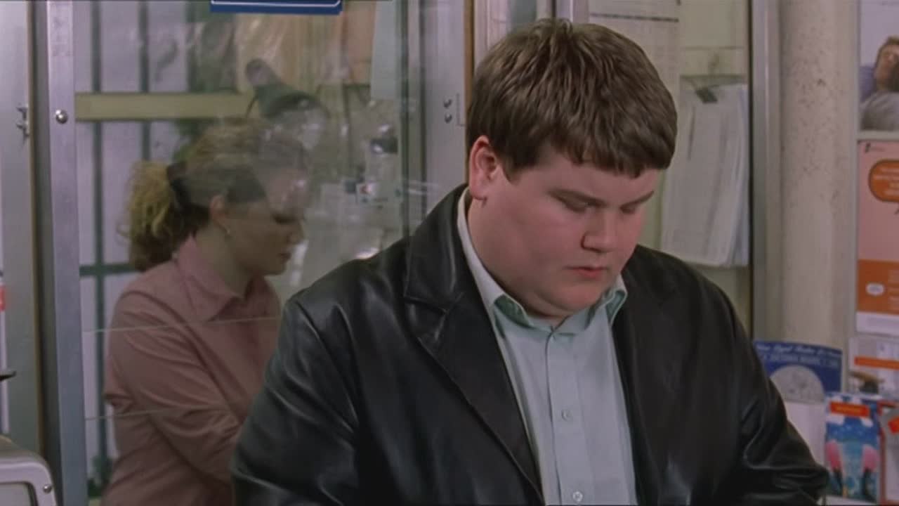 ⁣Fat Friends S02E05 -Sticky Fingers