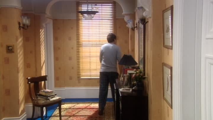 My Family (2000) - S02E04 - Trust Never Sleeps