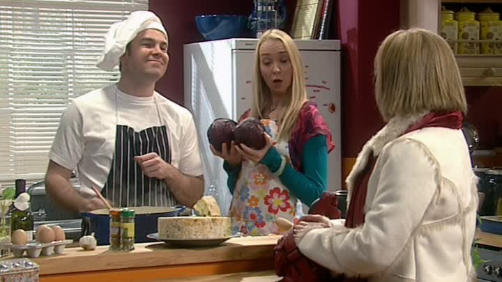 ⁣My Family (2000) - S06E02 - The Spokes Person