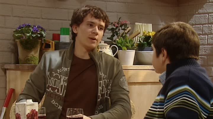 My Family (2000) - S06E03 - Dentally Unstable