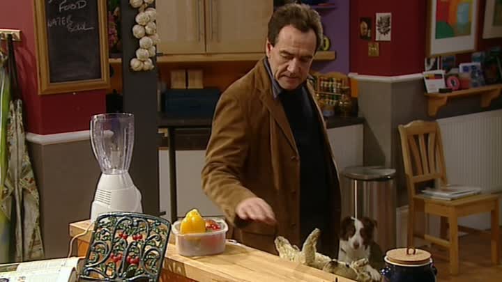 ⁣My Family (2000) - S06E06 - And Other Animals