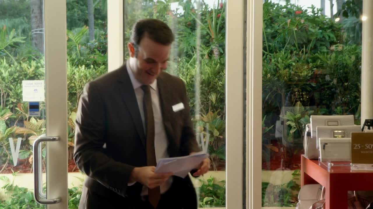 Stranded In Paradise 2014 1080p WEBRip x264 AAC5 1-