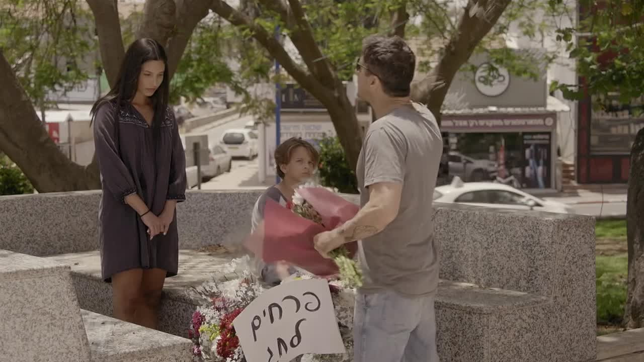 Roses Gate 2022 HEBREW HC ENG SUBS 1080p WEBRip x264 AAC-