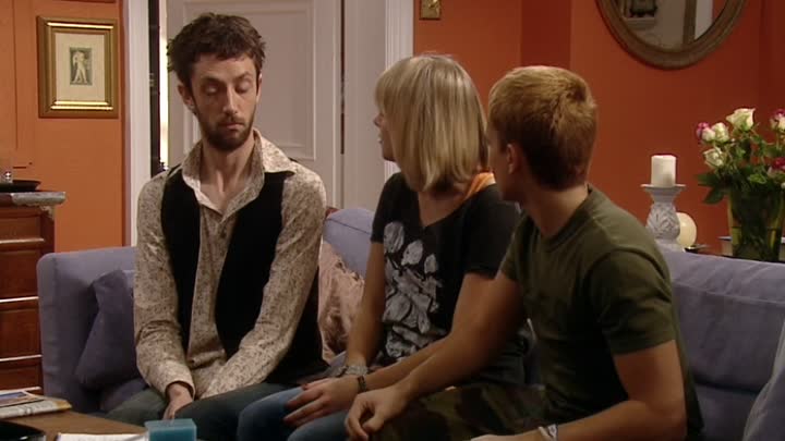 My Family (2000) - S08E04 - The Wax Job