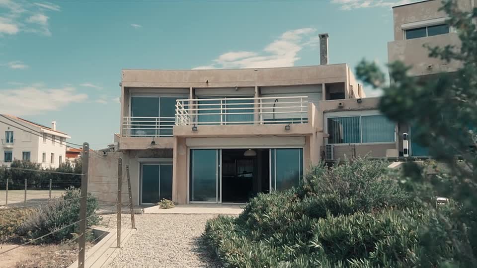 ⁣Bronx 2020 FRENCH 720p WEB x264-Wawacity vip