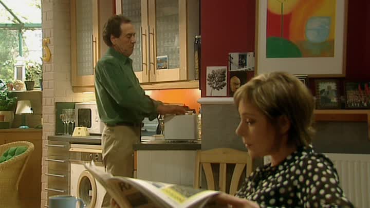 My Family (2000) - S07E05 - Susan of Troy