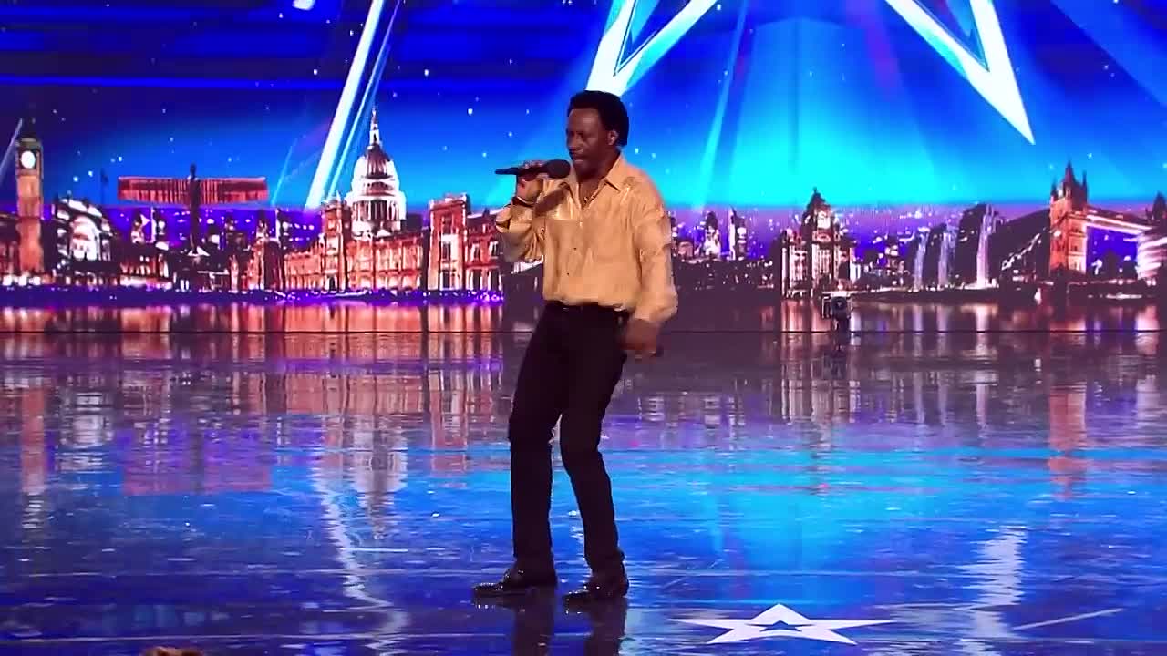 Donchez Dacres 60-Year-Old Earned GOLDEN BUZZER Perform His Own Catchy Song Wiggle Wine
