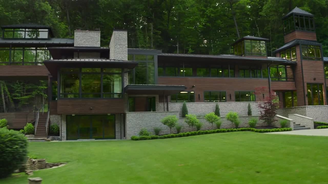 Turtles All the Way Down 2024 1080p AMZN WEBRip 1400MB DD5 1 x264-GalaxyRG