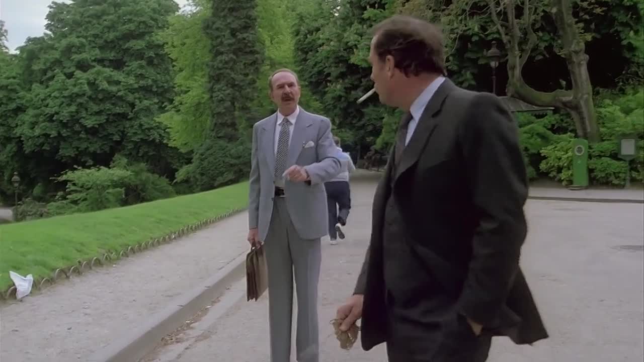 Signes Exterieurs de Richesse 1983 FRENCH HDTV x264-Planet-Streaming com