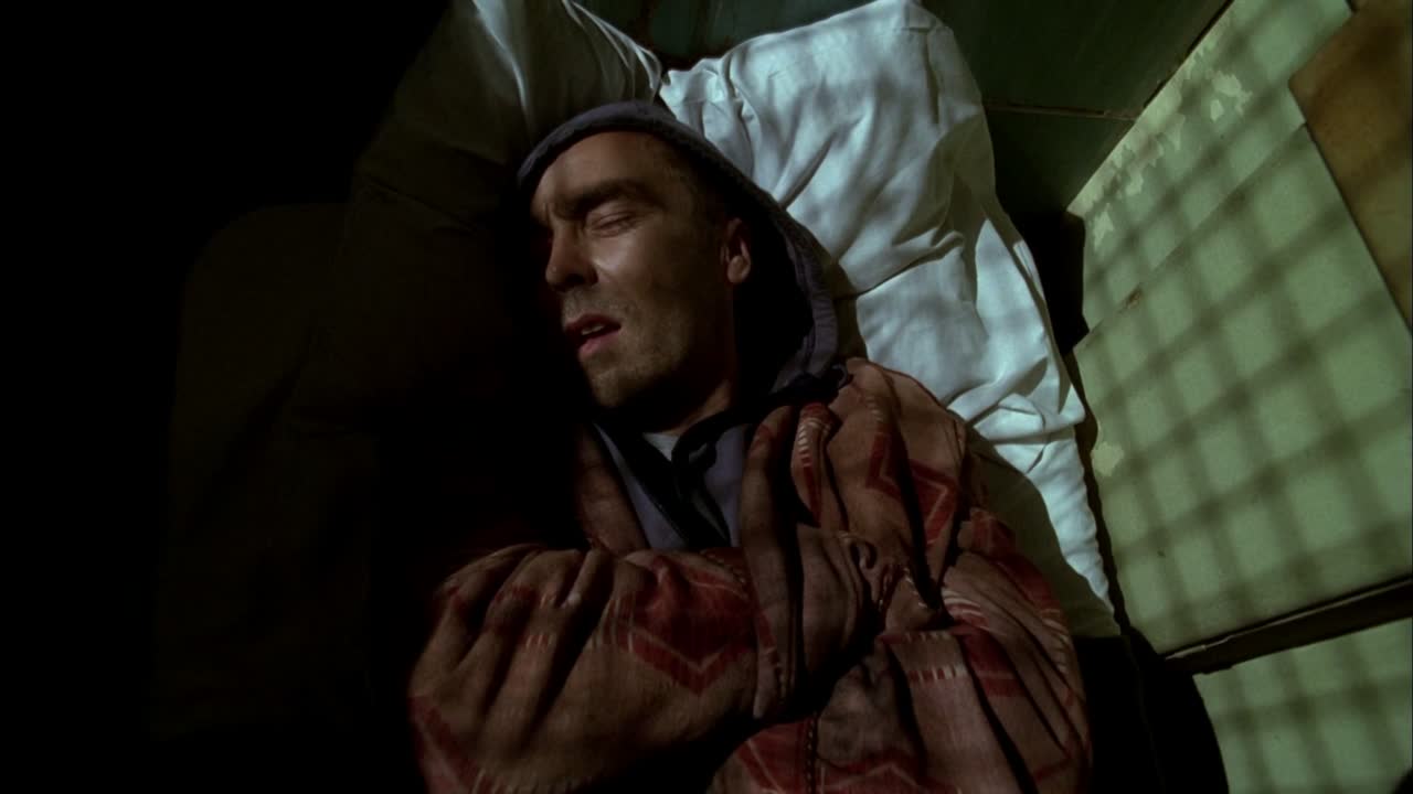 Alias (2001) - S01E07 - Color-Blind