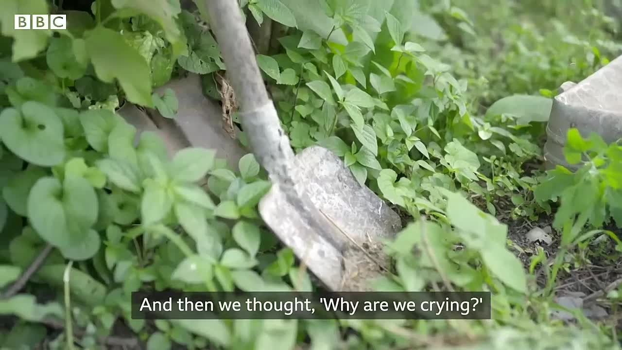 ⁣How twins separated at birth and sold for adoption were reunited by TikTok