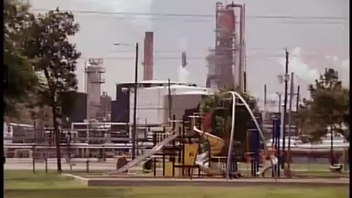 The Positively True Adventures of the Alleged Texas Cheerleader Murdering Mom (1993)