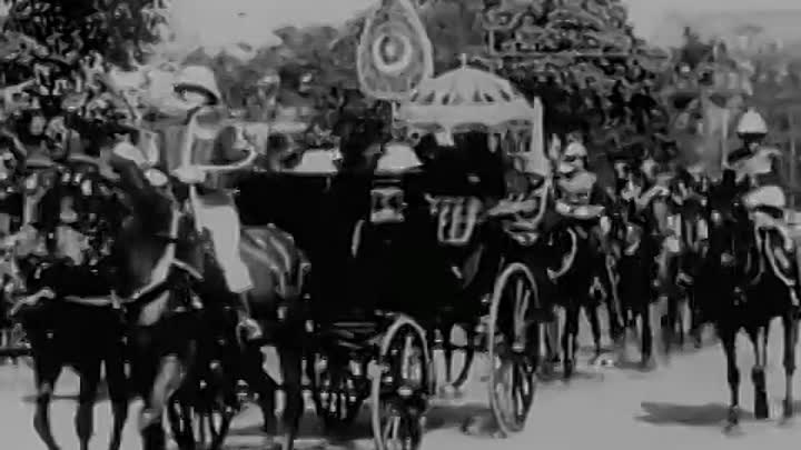 ⁣One, Two, Buckle My Shoe -Poirot