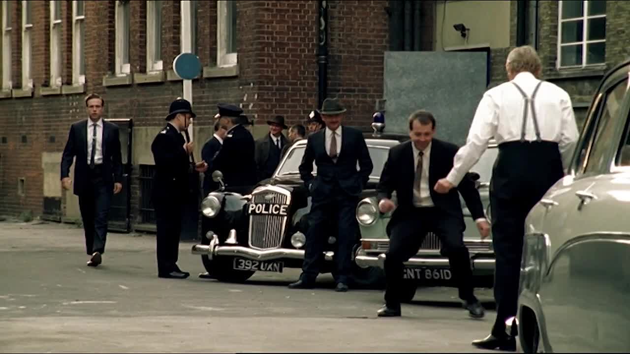 He Kills Coppers S01E01 (2008)