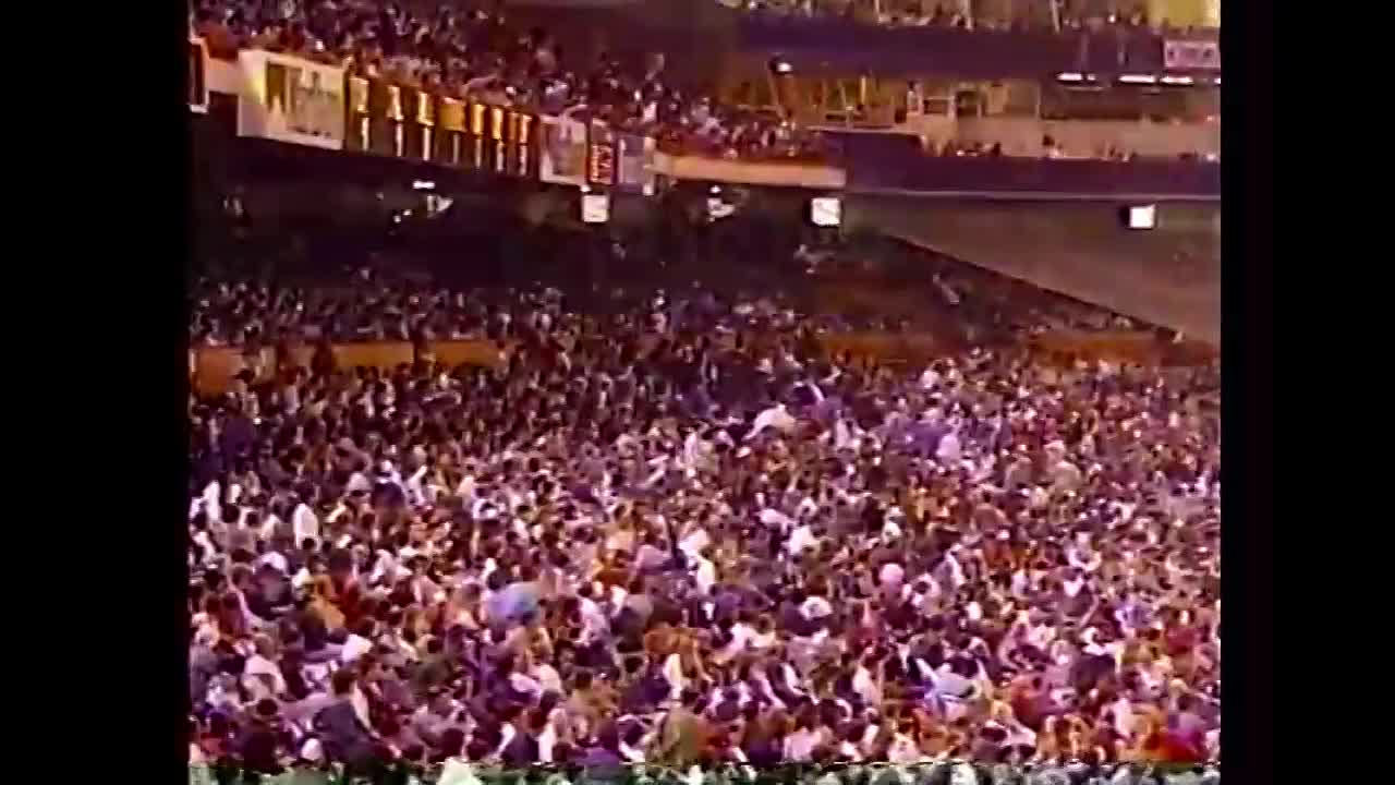 ⁣Hardball (1994) S01E00