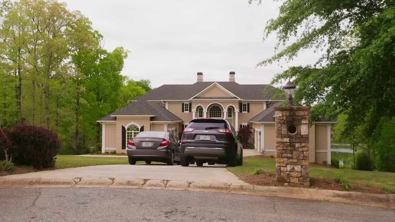 Here Kills The Bride 2022 1080p WEBRip x264 AAC-