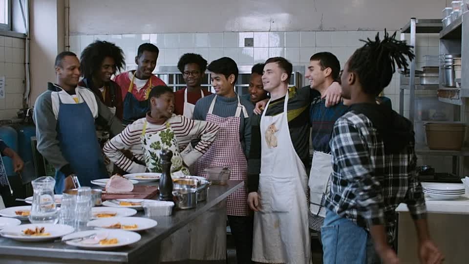 ⁣La Brigade 2022 FRENCH WEB 720p H264-Wawacity red