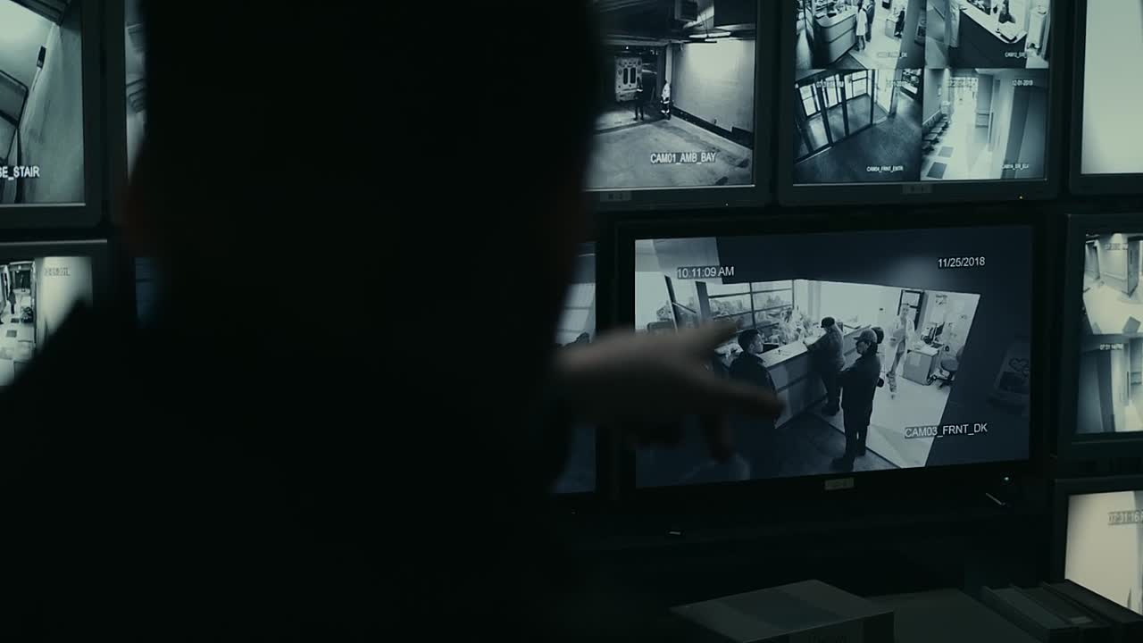 ⁣Fractured 2019 1080p WEBRip x264 AAC5 1-