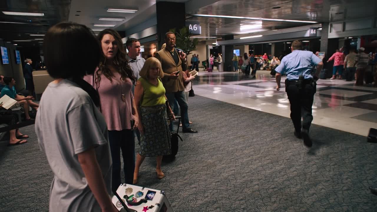 Mona Lisa And The Blood Moon 2021 1080p BluRay x264 AAC5 1-