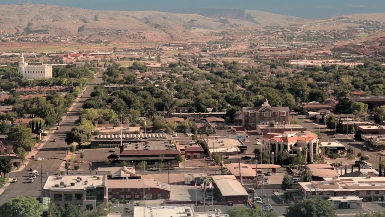 Beauty And The Least The Misadventures Of Ben Banks 2012 1080p BluRay x264 AAC5 1-