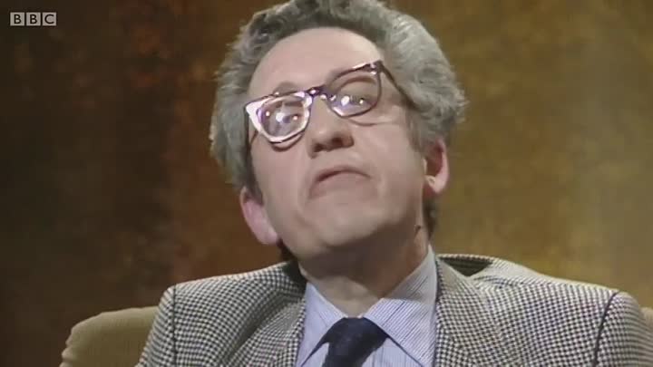 When Lucy met Sir Roy Strong (2015)