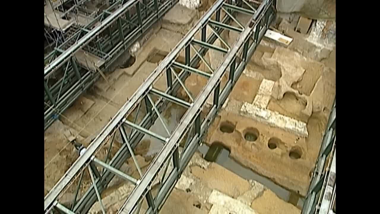 Gladiatrix -The Women Who Fought And Died In Rome's Arenas