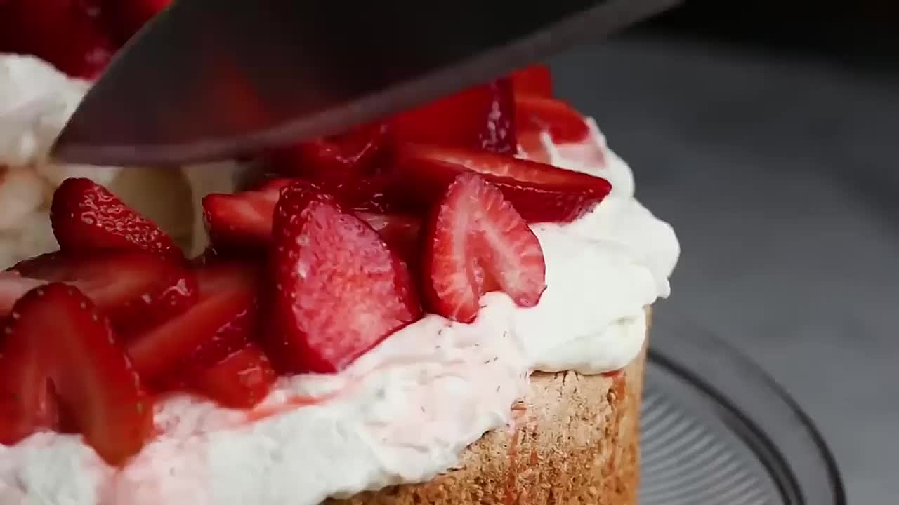 20 Forgotten Desserts From The 1980s We Want Back!