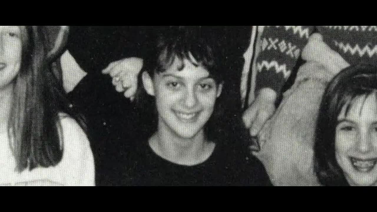 Anatomy of Lies S01E01