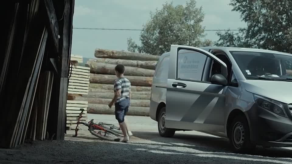 Les Poings Serres 2023 FRENCH 720p WEB-DL H264-Slay3R