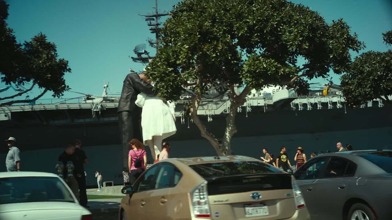 ⁣Hillarys America The Secret History Of The Democratic Party 2016 DOCU 1080p BluRay x264 AAC5 1-