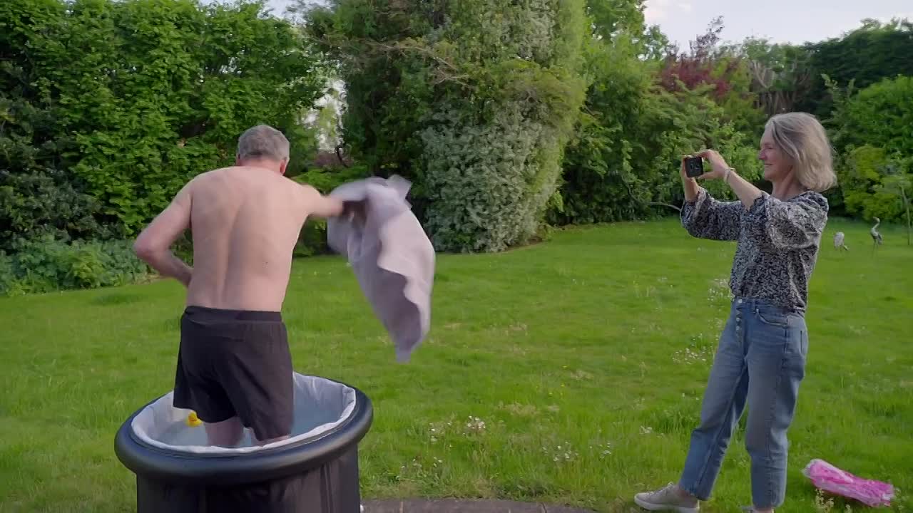 Michael Mosley's Just One Thing S01E01 -Cold Shower