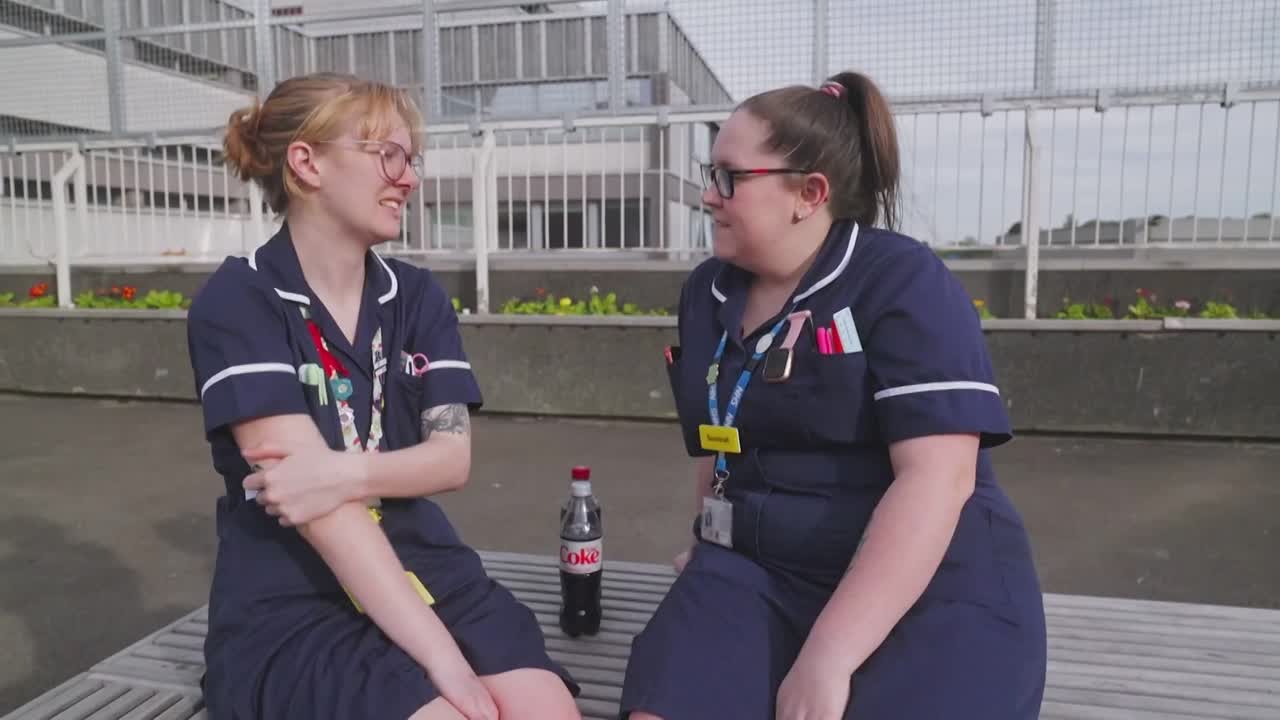 ⁣The Young Midwives of Essex S01E04