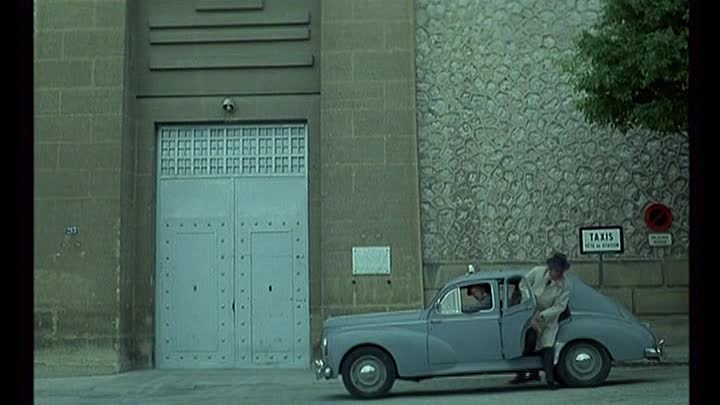 ⁣Coluche - 1976 - Les Veces Etaient Fermes De L Interieur French Dvdrip DivX