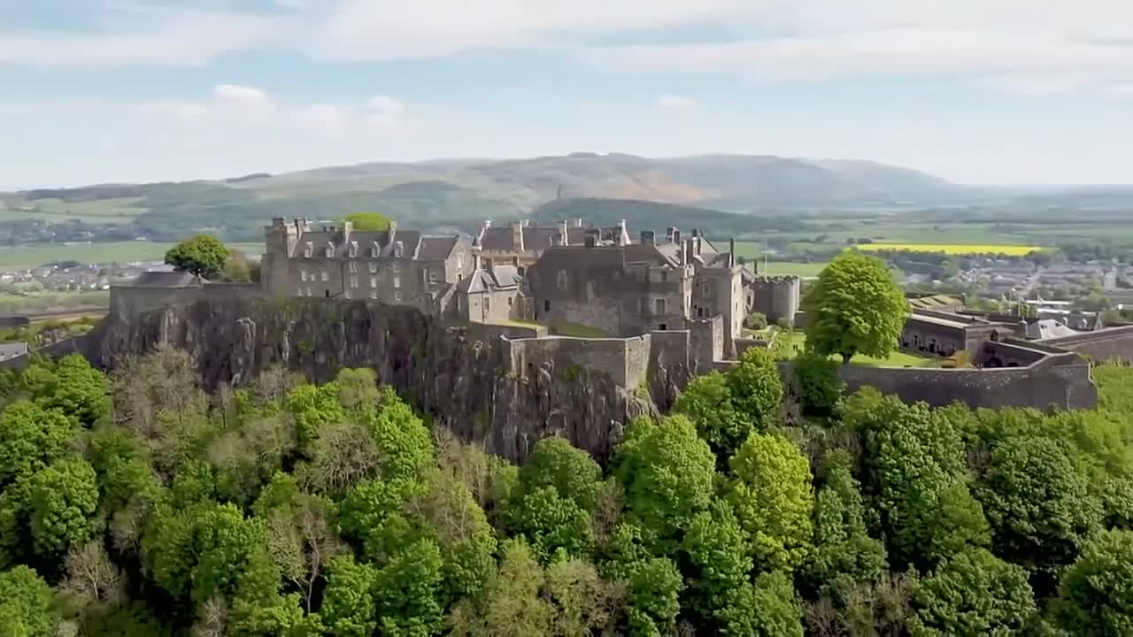 The Royals: A History of Scandals -S02E02