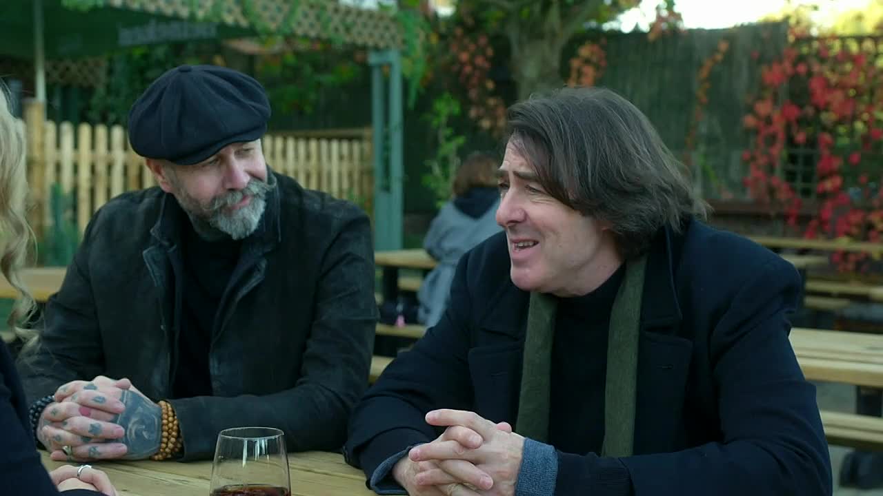 Jonathan Ross Haunted Homecoming S01E01