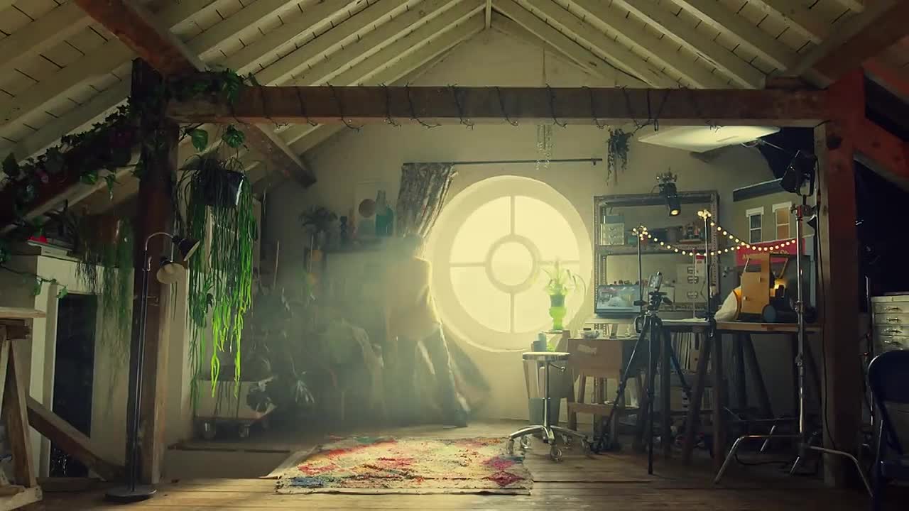 Fuzzy Feelings _ Apple Holiday Film