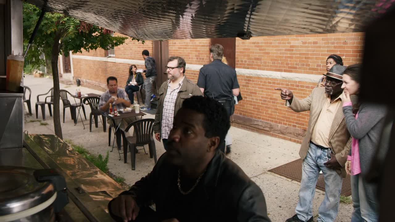 Sneaky Pete S02E07 The Reluctant Taxidermist